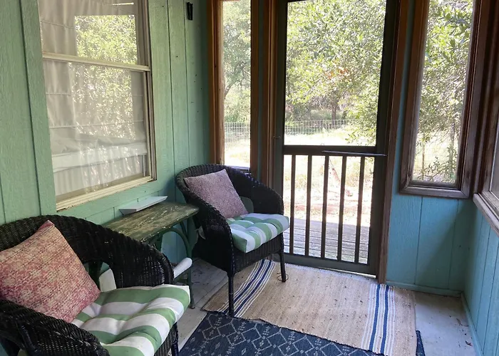 River Access At Blanco River, Charming Big Cottage