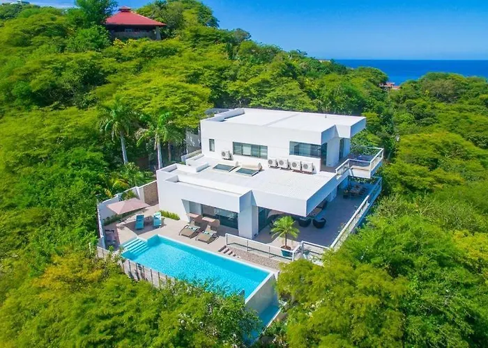 Ocean-View Villa, Pool & Concierge