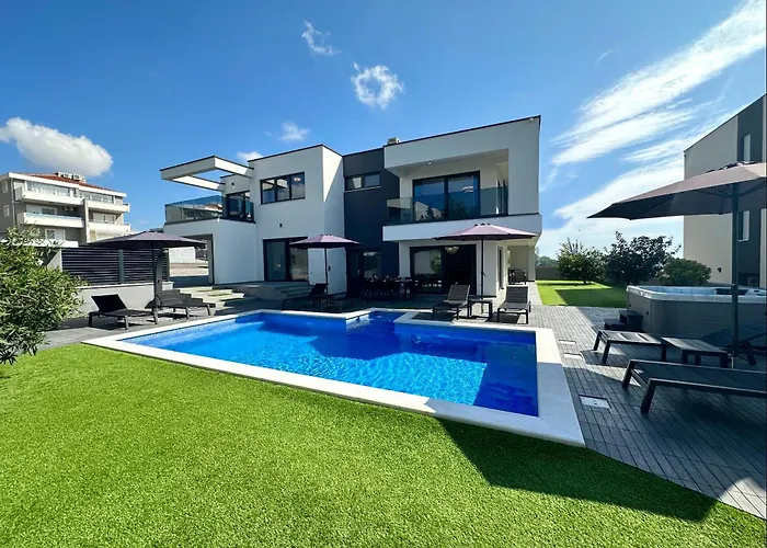 Fantasy Daydream Mansion