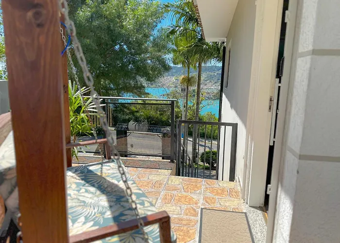 Casa Com Vista Para O Mar Em Governador Celso Ramos