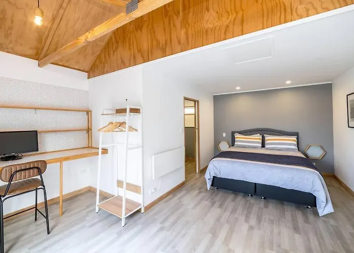 Cologne Cottage, Martinborough