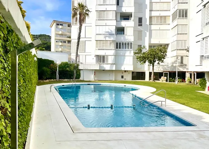 La Mer Bleue, Boutique Apartament With Free Parking, Full Equipped In Fenals Beach