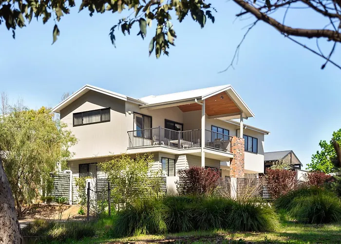 Villa Dante - Walk To Town - Brand New Town House
