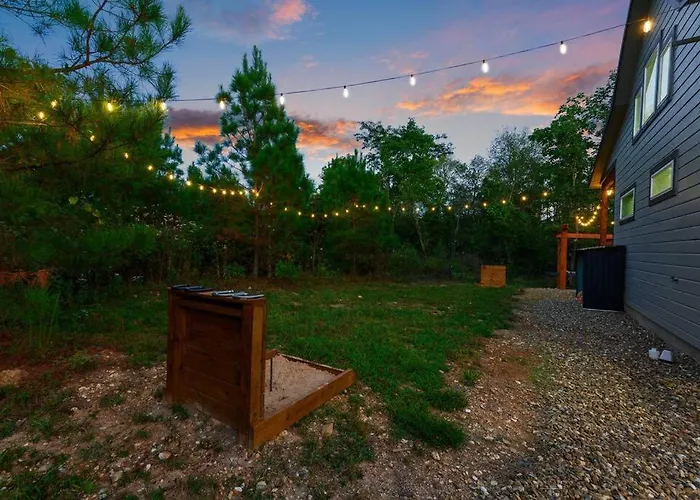 Under The Stars - Secluded, Hot Tub, Firepit, Games