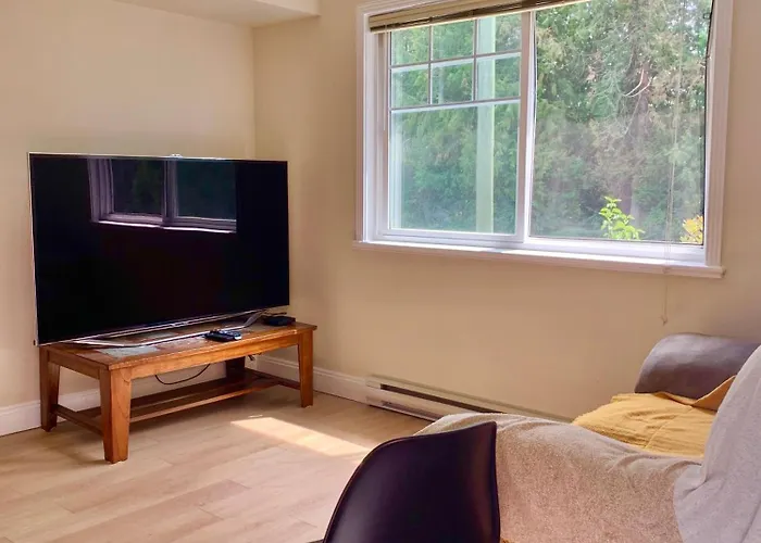 Entire 1Bed 1Bath Suite Coquitlam Centre