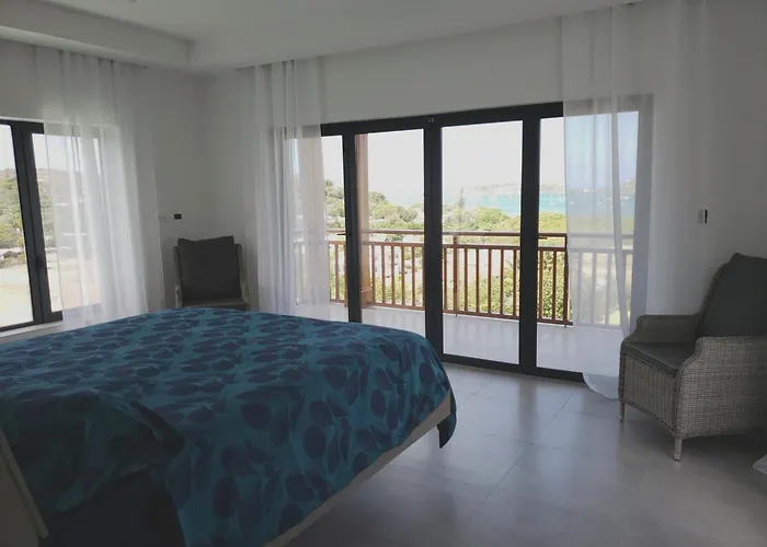 Apt 1 - The Grove Residences