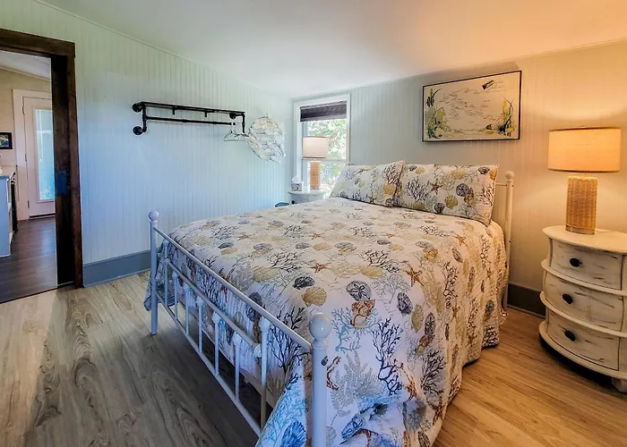 Cozy Coastal Retreat