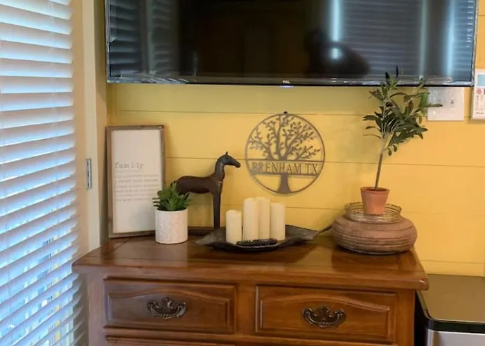 The Old Pecan House