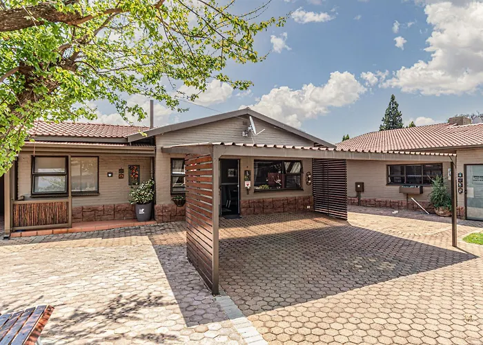 Gold Crest Guesthouse