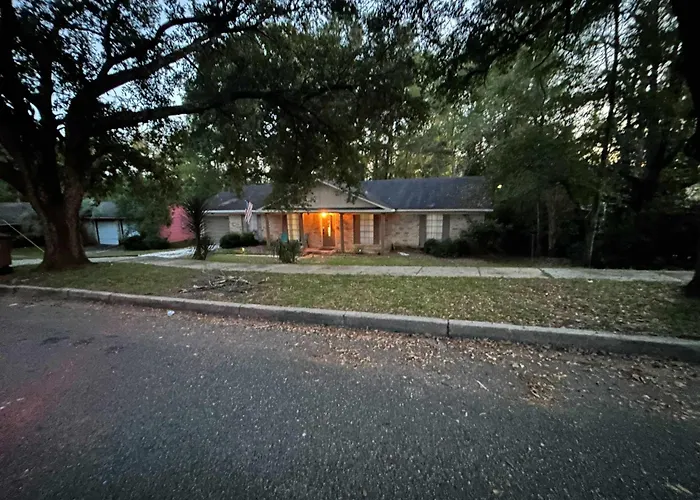 Parkhill Place- Mins From University Of South Al