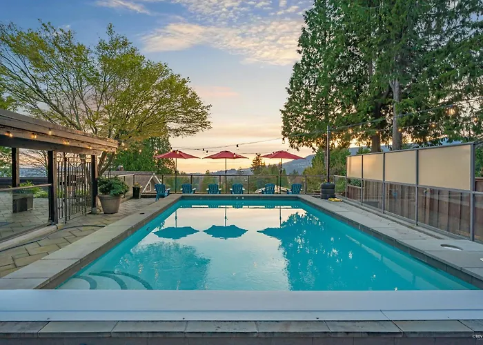 Private Bedroom, Bathroom, Shared Outdoor Pool, Hot Tub