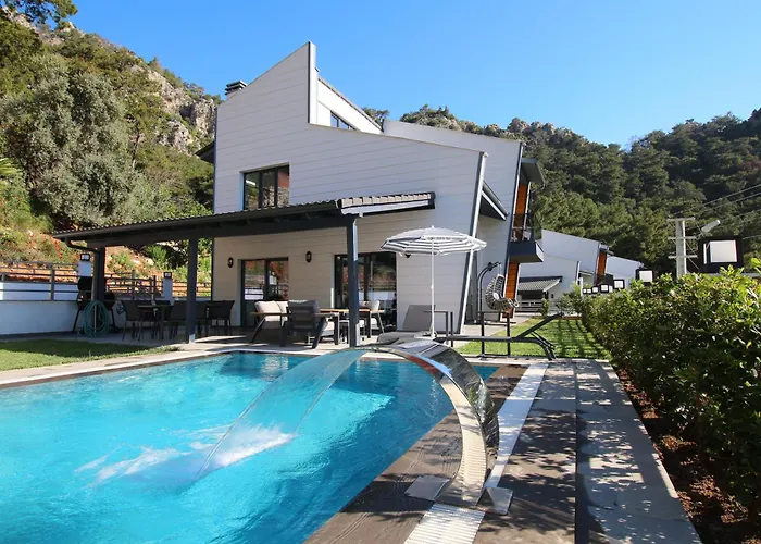 Turuncta Ozel Havuzlu Luks Villa Marin 1