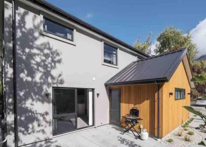 Queenstown Luxury Holiday Villa