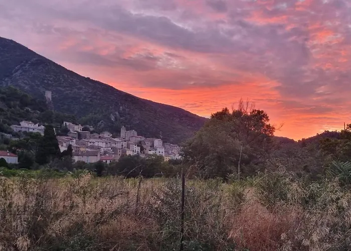 La Vie En Rose, A Room With A View!