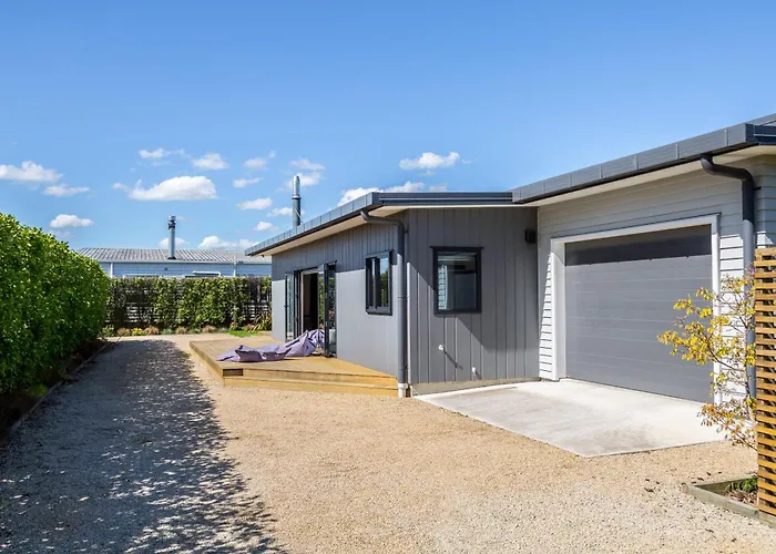 Private Escape, Martinborough