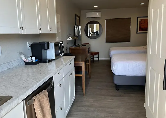 The Gq Extended Stay