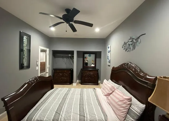 Entire 2 Bed Apartment