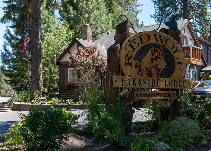 Red Wolf Lakeside Lodge
