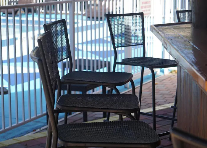 Island Hotel Of Space Coast