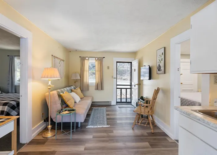 Waterfront 2 Bedroom At Squam