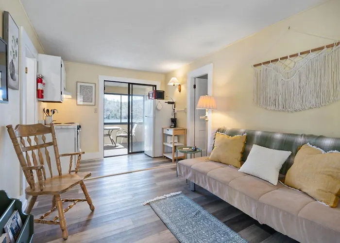 Waterfront 2 Bedroom At Squam