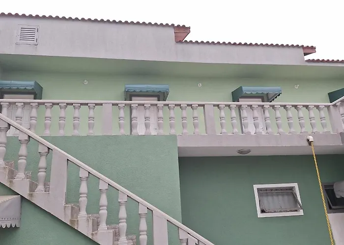Pousada Recanto Vo da Maria com Piscina a 440mt da praia