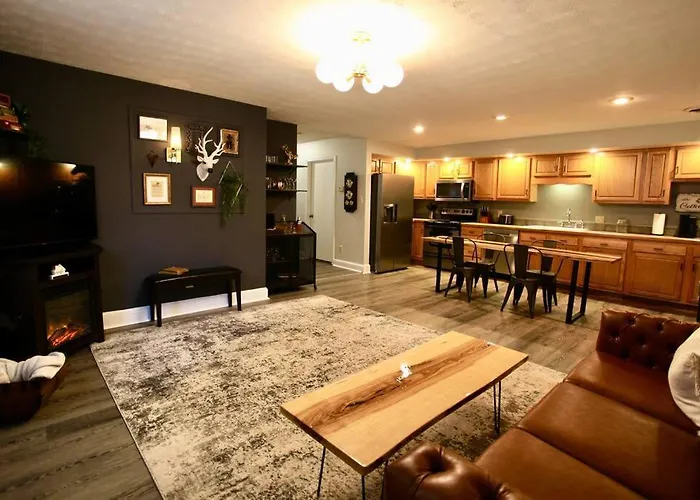 The Lounge - Downtown Chillicothe