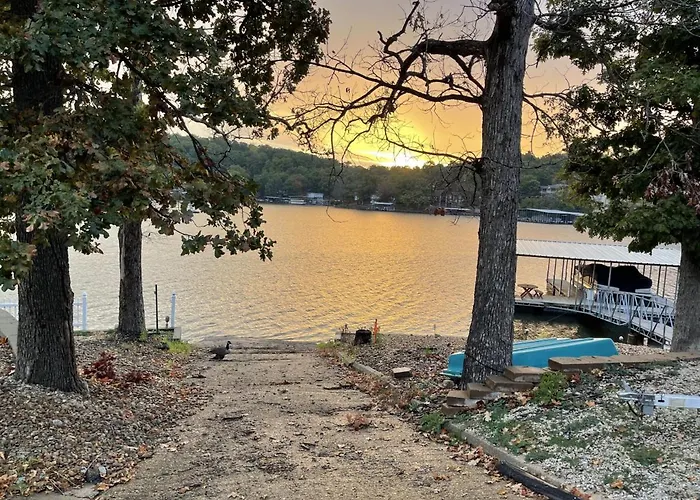 5 Bedroom On Lake Of The Ozarks