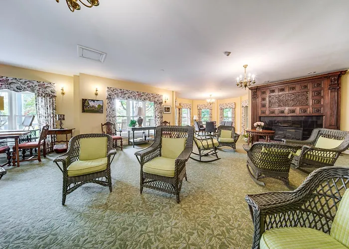 Experience Chautauqua! Newly Renovated Studio