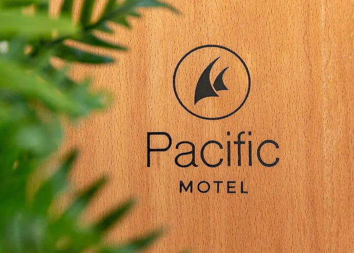 Pacific Motel 07