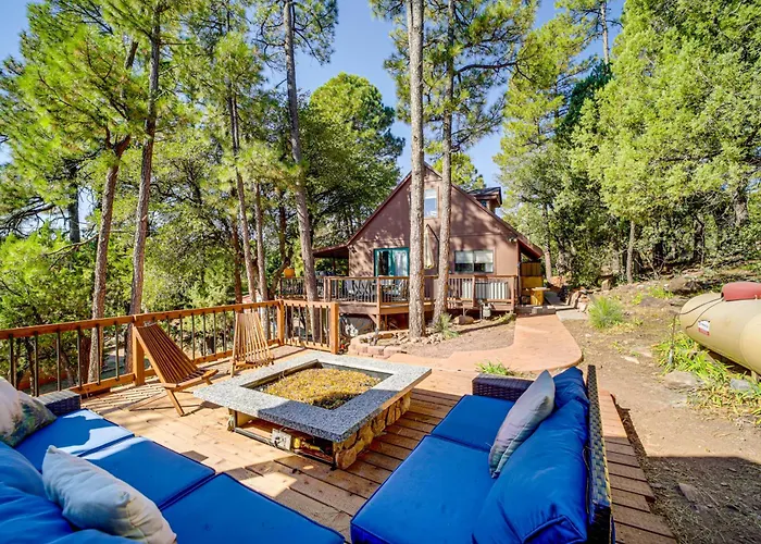 Hot Tub, Game Room: Dog-Friendly Pine Cabin!