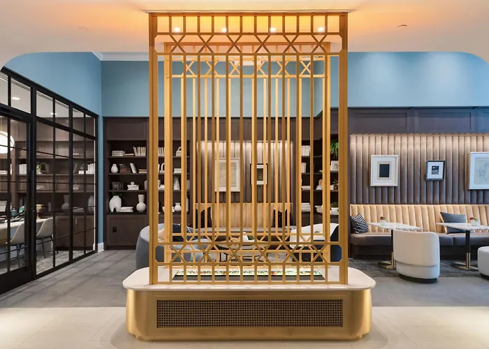 The Bernardin Gold Coast Luxury Apartments Near Magnificent Mile