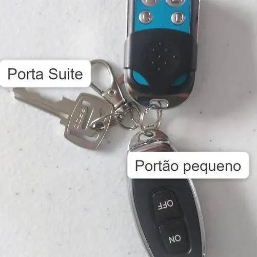 Suíte Aconchegante e Garagem Grátis - Até 4 Pessoas