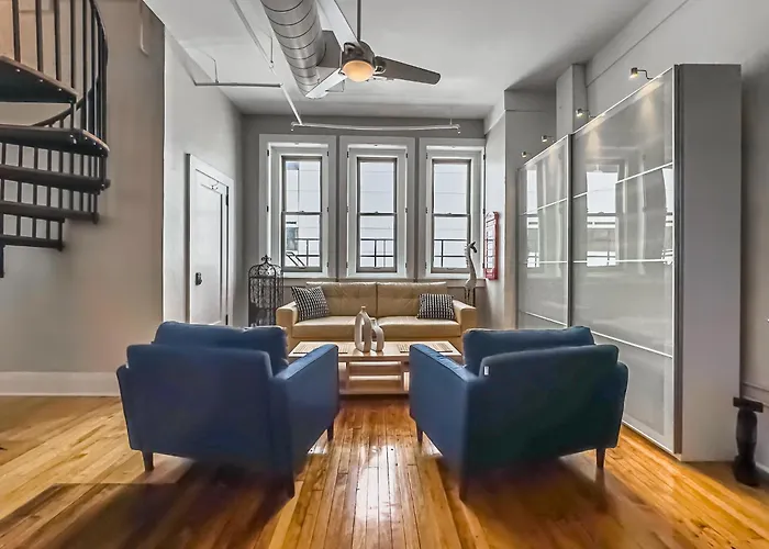 The Historic Lyric Penthouse With Private Rooftop