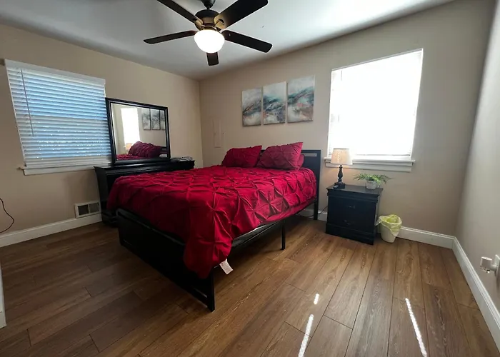 Spacious 3 Bedroom Ewing Home -Quiet