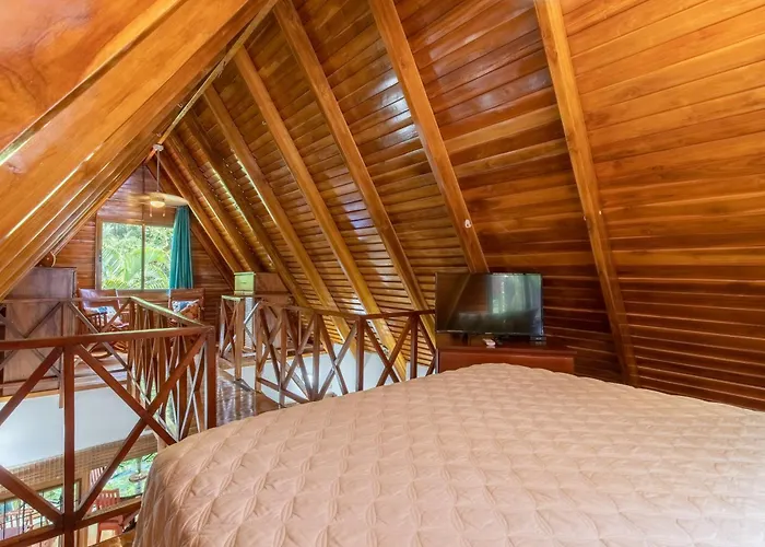 Namaste Beach Bungalow 1 Bdr Loft 4 Min To Beach