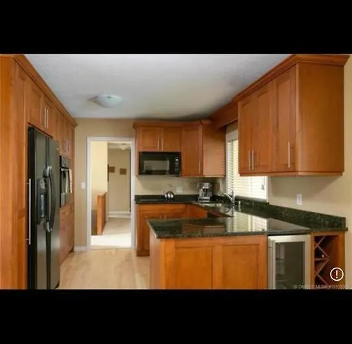 Spacious West Kelowna Home That Is Great For Family, Friends, Or Business Trip!