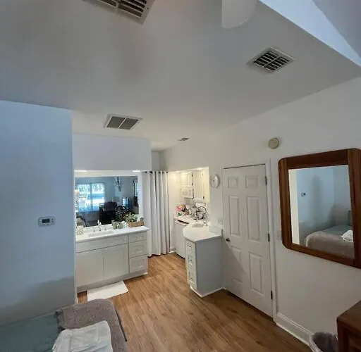 Beautiful Newly Remodeled Mini Suite At Sea Trail Resort