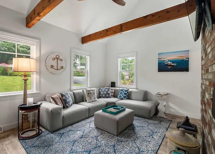 Pond Front Home W Game Room Dog Friendly