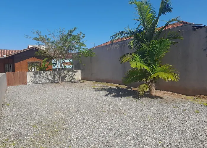 Casa Colonial em Guaratuba, próximo a praia