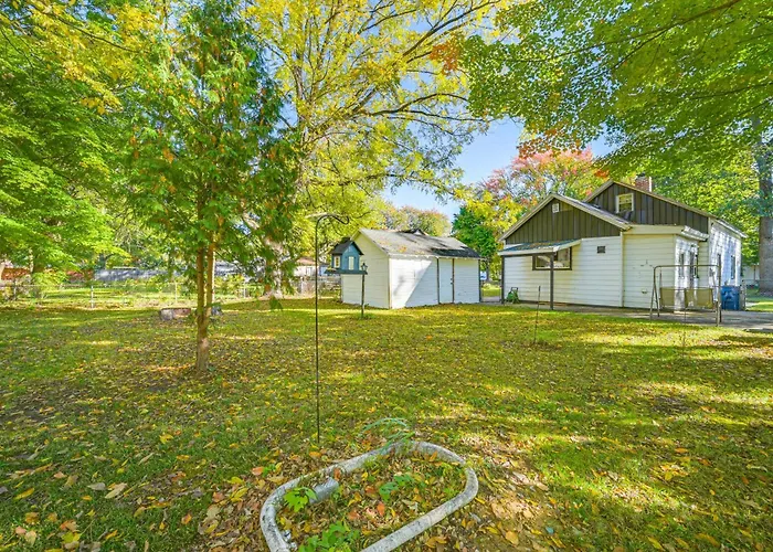 Niles Vacation Rental Near St Joseph River!