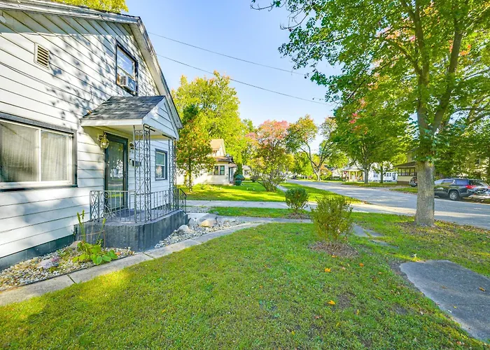 Niles Vacation Rental Near St Joseph River!