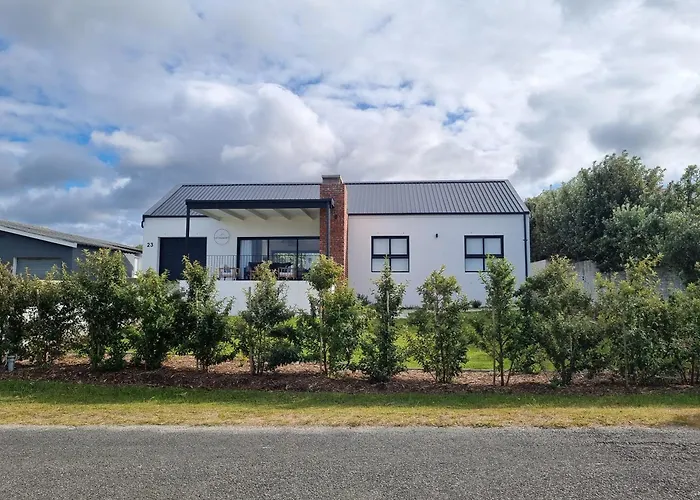 Uitwaaien Beach Cottage