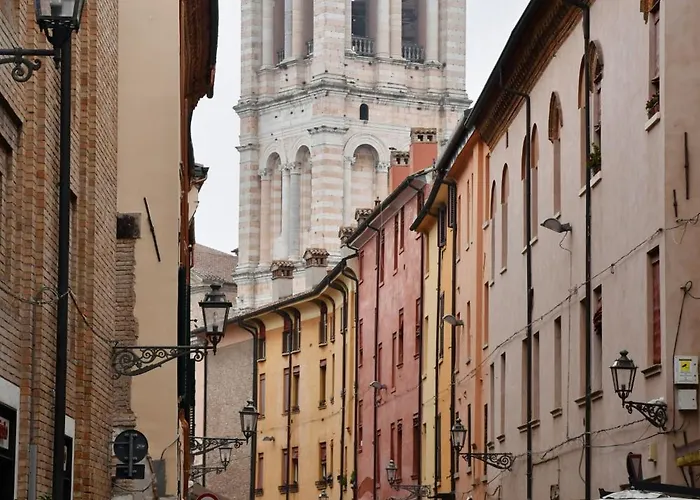 A Due Passi Dal Centro