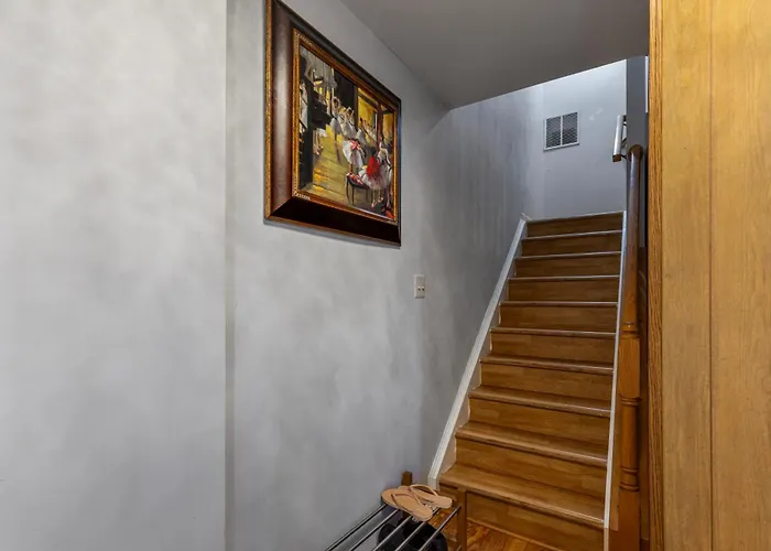 7 Minutes To Iad Upstairs Room In Dc Metro Area Middle Size Room