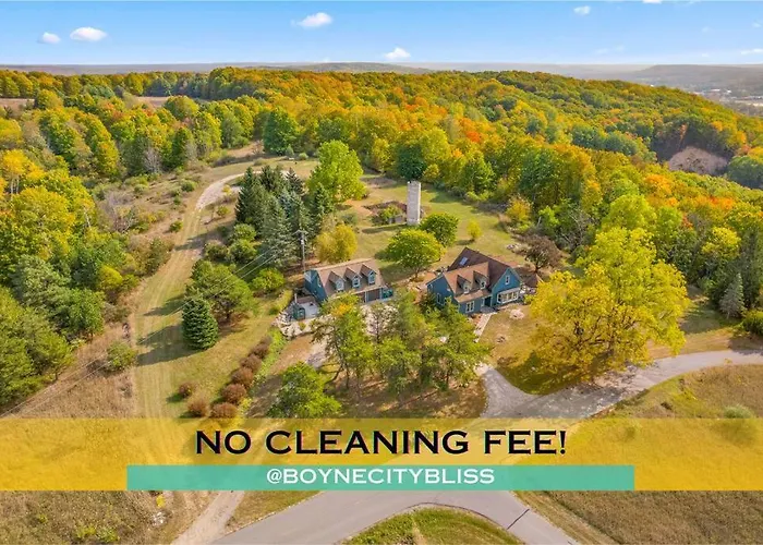 Farmhouse 1918 Grand Retreat For 12 People With Lake Views