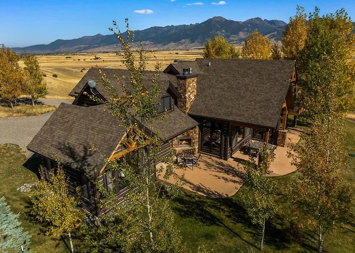 Cowboy Lake Lodge