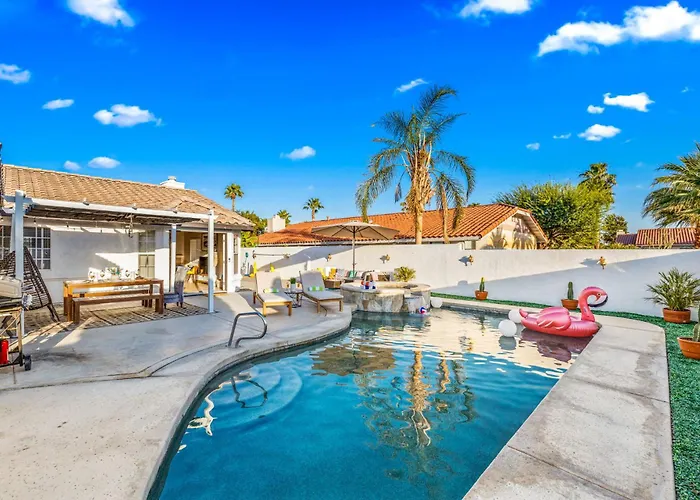 Beautiful 4Br Retreat Pool & Gameroom