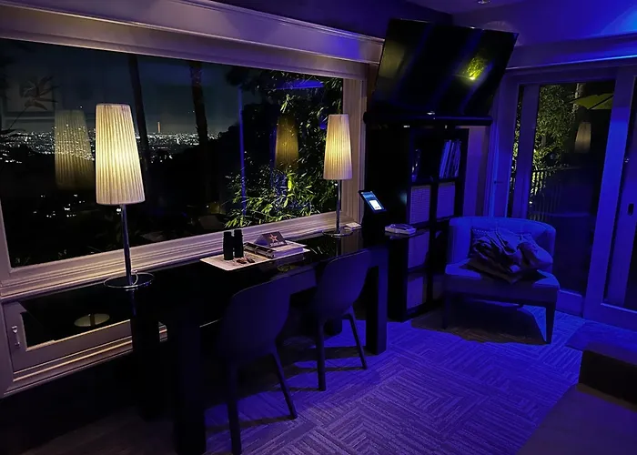 Hollywood Hills Jetliner Views At Studio 1080 Hollywood