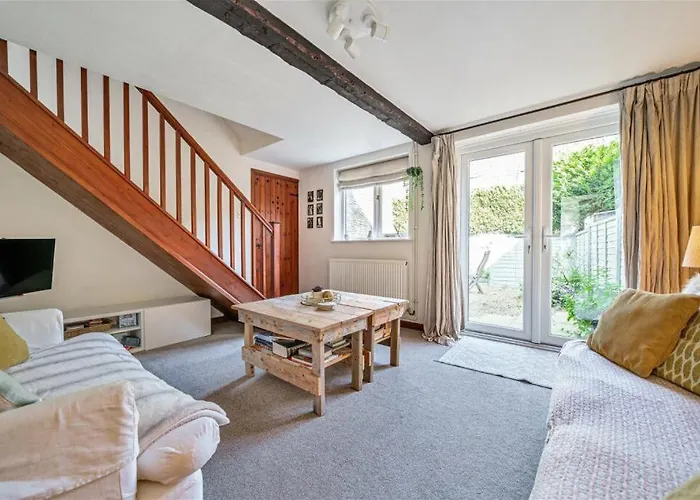Apple Cottage - Central Frome - Outdoor Space